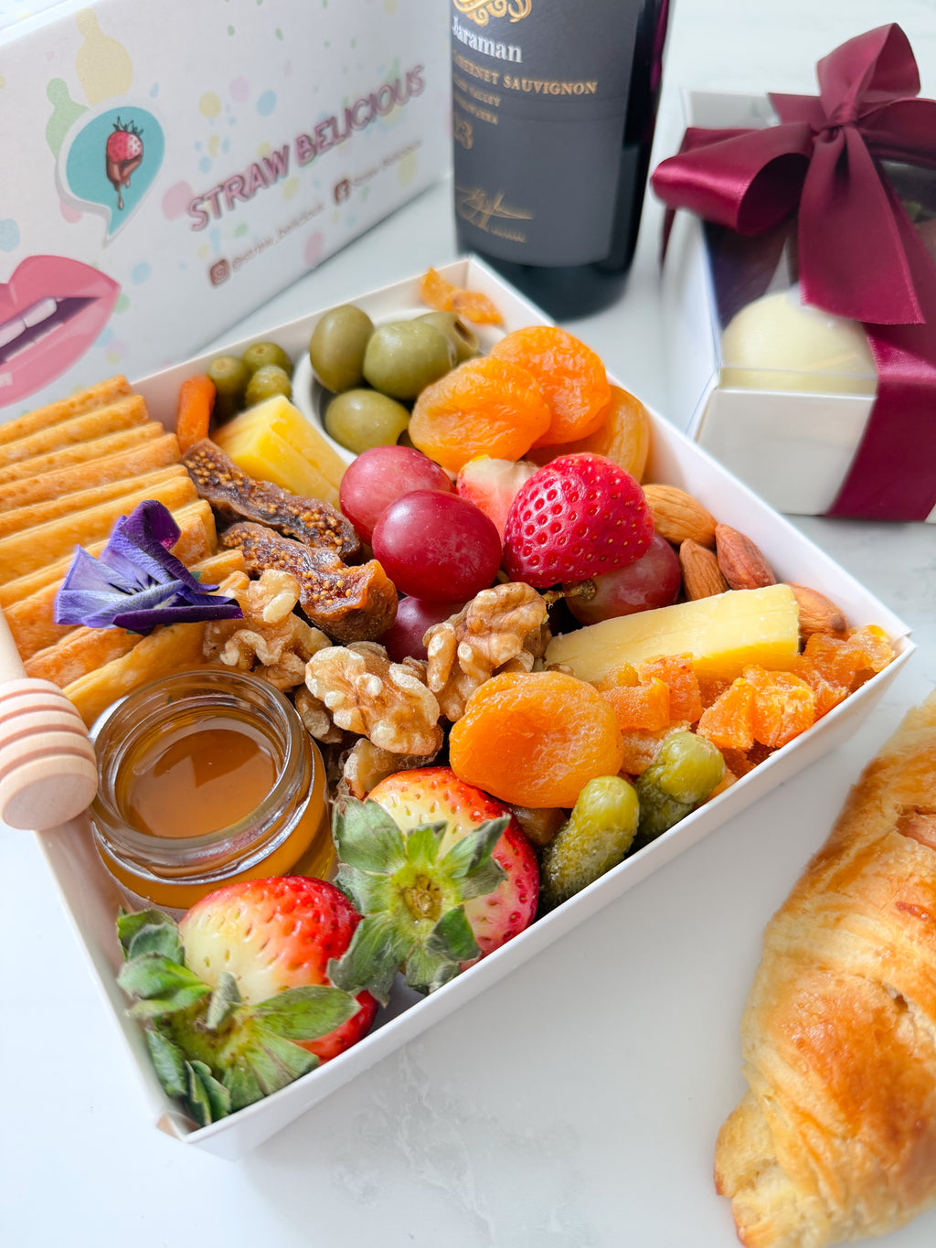 Grazing & Wine Gift Box