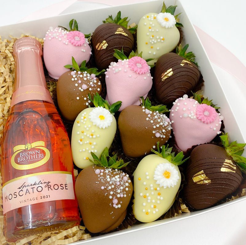 Choc Strawberries & Moscato Rosé